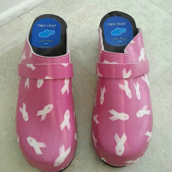 Cape Clogs Shoes - Women's size 8m Cape Clogs breast cancer awareness